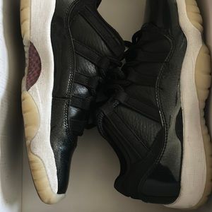 Retro jordan 11s